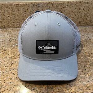 Columbia Spring Grove Snapback NWT